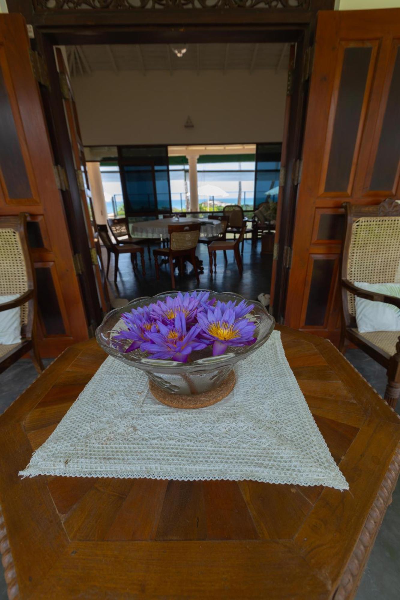Hotel House By The Sea Hikka à Hikkaduwa Extérieur photo
